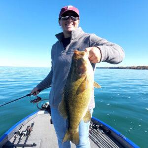 Trophy Lake Erie smallmouth bass, Fall smallmouth bass lake erie